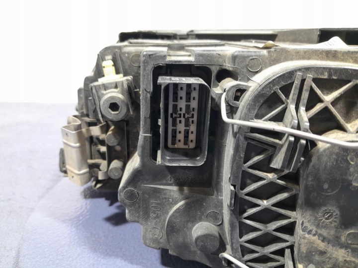 фото №9, Volvo v50 s40 ii рестайлинг 07- фара правое фара передняя 31299584