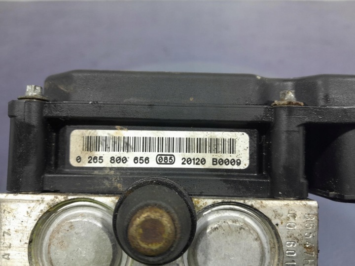 фото №6, Renault clio ii рестайлинг 1.2 b 75 km блок управления abs 8200924578