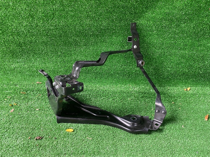 фото №1, Mercedes c w205 панель крепления фар левый перед переднее левый 204626044