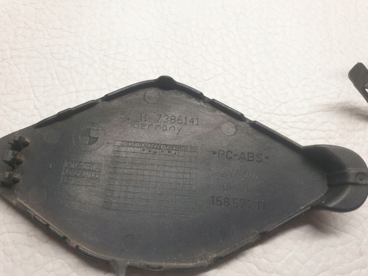 фото №8, Bmw 3 f30 f31 рестайлінг 15-18 заглушка hak w бампер перед 51117386141