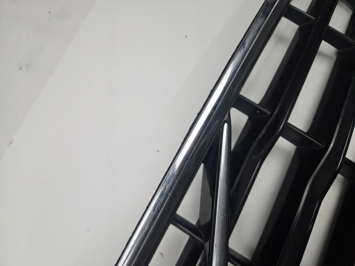фото №9, Volvo v40 ii 2012 - r-design решітка радіатора решітка радіатор 31353120