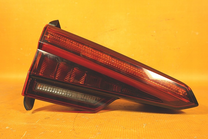 фото №10, Audi a4 8w b9 70km лампы зад комплект matrix 8w5945091c / 8w5945093c