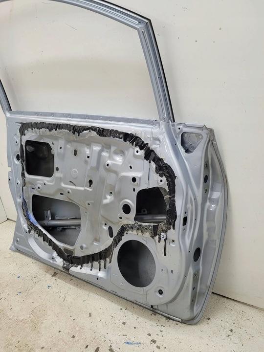 фото №9, Toyota auris 07-12 5d дверь перед передние левая fv