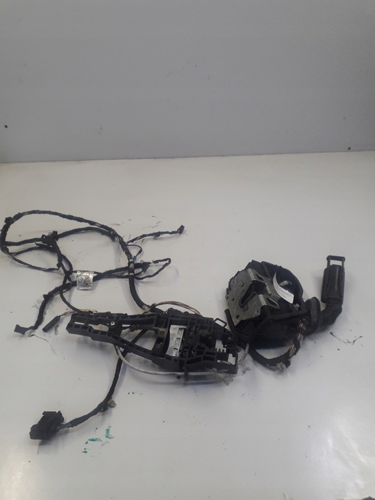 фото №1, Bmw f20 замок дверь правые перед жгут 7229458