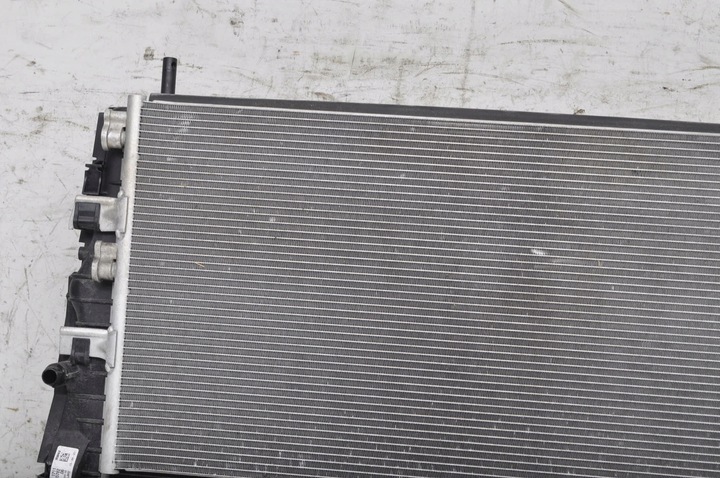 фото №5, Bmw f40 1.5 радиатор воды комплект 2020r