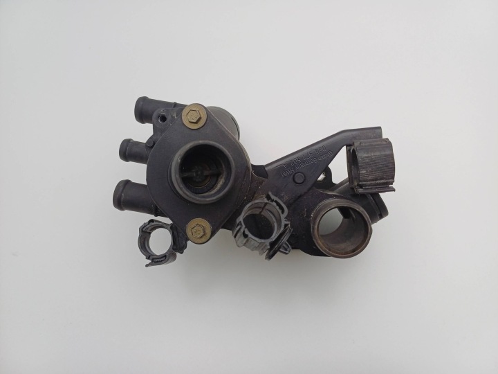 фото №8, Корпус термостата audi a3 8l 032121121b / 036971502a nr11