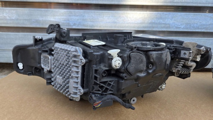 фото №11, Bmw 3 f30 f31 lci рестайлінг лампи перед адаптивний led комплектні 8738717 8738718