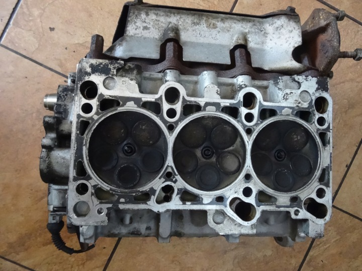 фото №7, Audi a6 c5 2.4b 01' головка коллектор левое 078103373ah