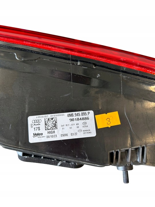 фото №12, Лампа задня накладка audi 4m8945095p