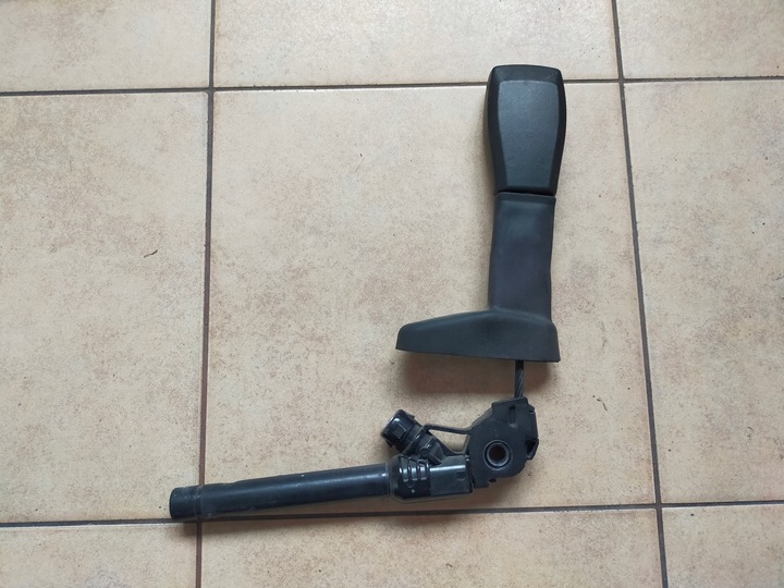 фото №1, Volvo xc60 s60 v60 s80 v70 xc70 натягувач ременя rh праві