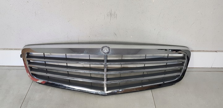 фото №1, Mercedes c клас w204 решітка радіатора решітка бампера перед a2048801283