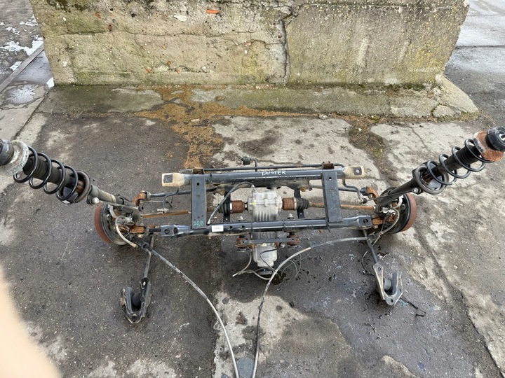 фото №1, Dacia duster i 10- підвішування зад задні комплект 1.5 dci 4x4