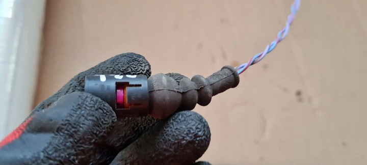 фото №5, Q3 83a штекер разъём датчик abs зад 8e0973702