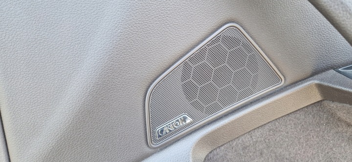 фото №5, Обшивки skoda superb iii універсал canton шкіра led ідеал