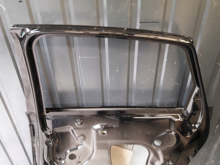 фото №7, Дверь правые зад audi a1 чёрные