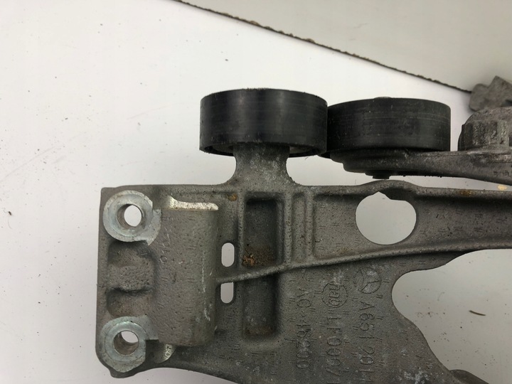 фото №10, Mercedes лапи mocowaniealternatora a6512011709