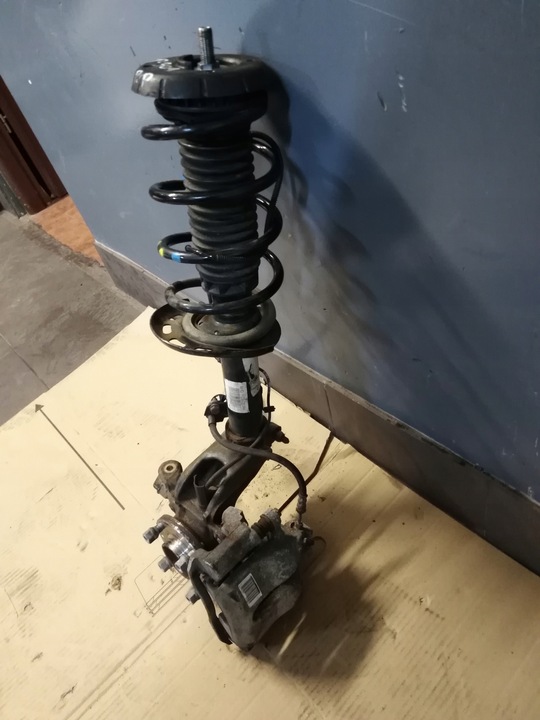 фото №3, Citroen c elysse 301 1,2 поворотна опора права перед