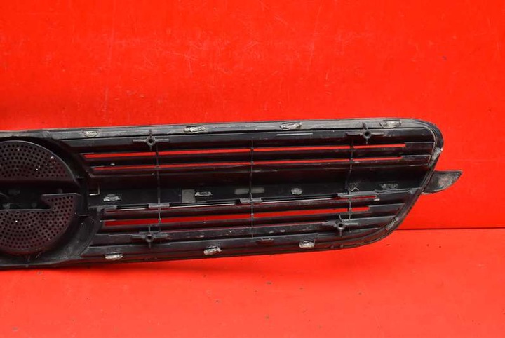 фото №11, Решітка решітка радіатора чорна 13139871 opel vectra c gts 02-05