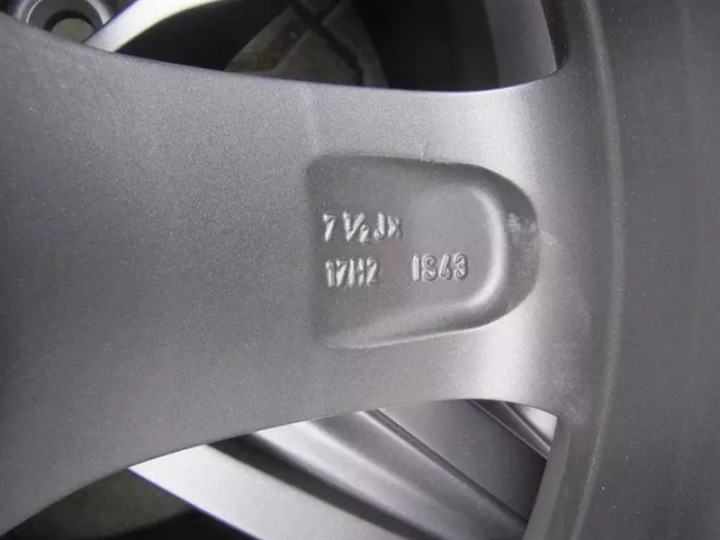 фото №12, Оригинальная запчасть стиль 379 bmw 1 f20 f21 комплект диск aluminiowych 6850151 17 7,5