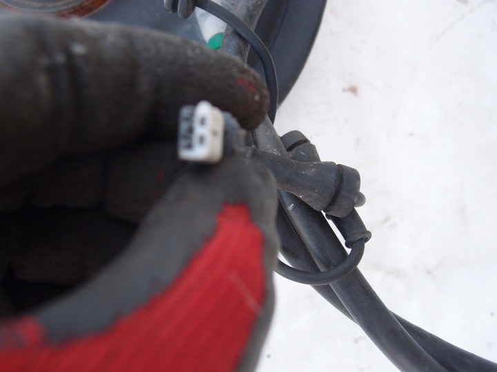 фото №8, Поворотный кулак ступица правый зад nissan juke 1.5 dci