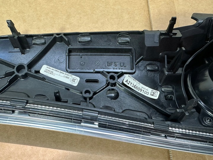 фото №10, Планки інтер'єру, декори декоративний, ґрати mercedes e w213 s, європа, фоновий