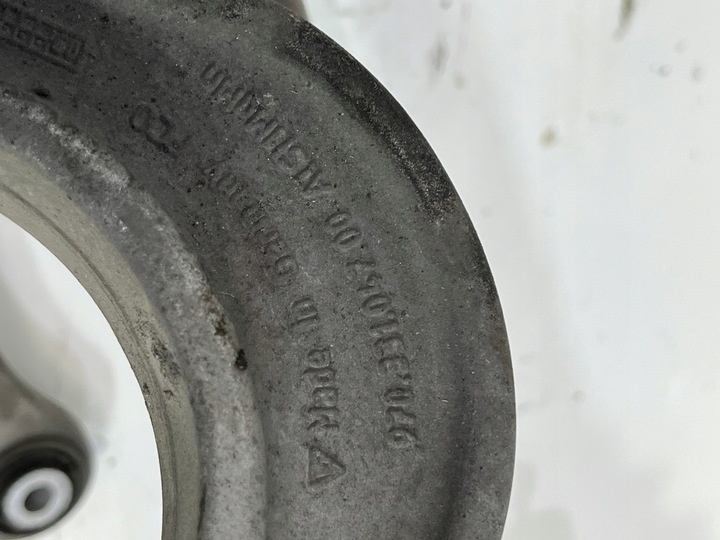 фото №8, Поворотна опора праві зад panamera 970 4s комплект !