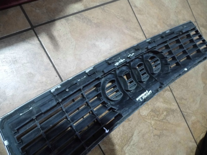 фото №11, Audi a4 b6 02' решітка радіатора решітка 8e0853651