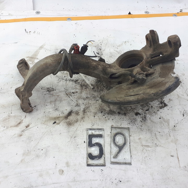 фото №1, Audi a6 c5 2.5 tdi поворотна опора праві перед