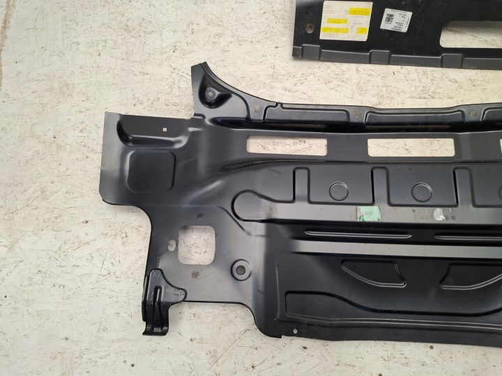 фото №8, Панель задняя стена vw up skoda citigo seat mii 1s0813301b