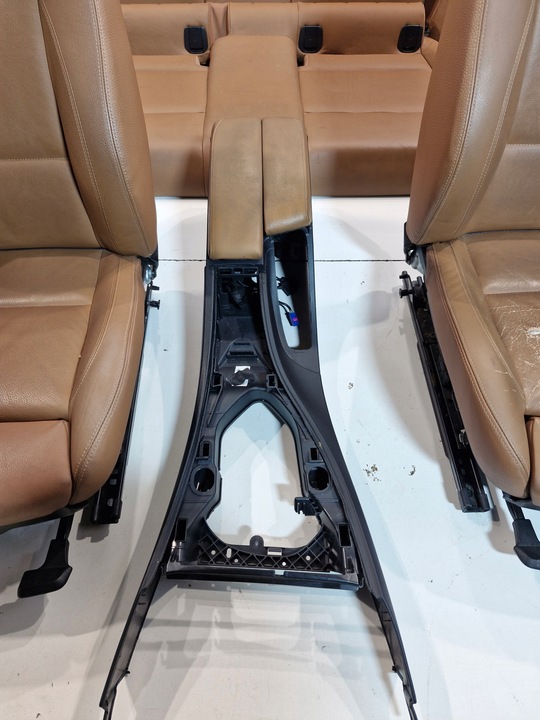 фото №10, Bmw 3 e91 сиденья диван обшивки sport спортивные сиденья подогрев cynamon кожа европа