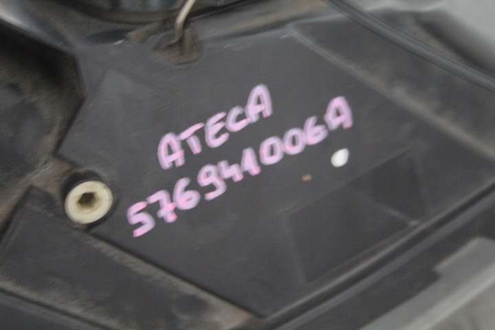 фото №9, Лампа правые перед seat ateca 576941006a