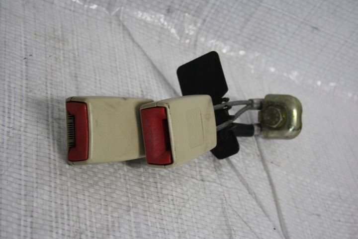 фото №5, Vw passat b5 fl застібка замок ременів зад 3b0857739c