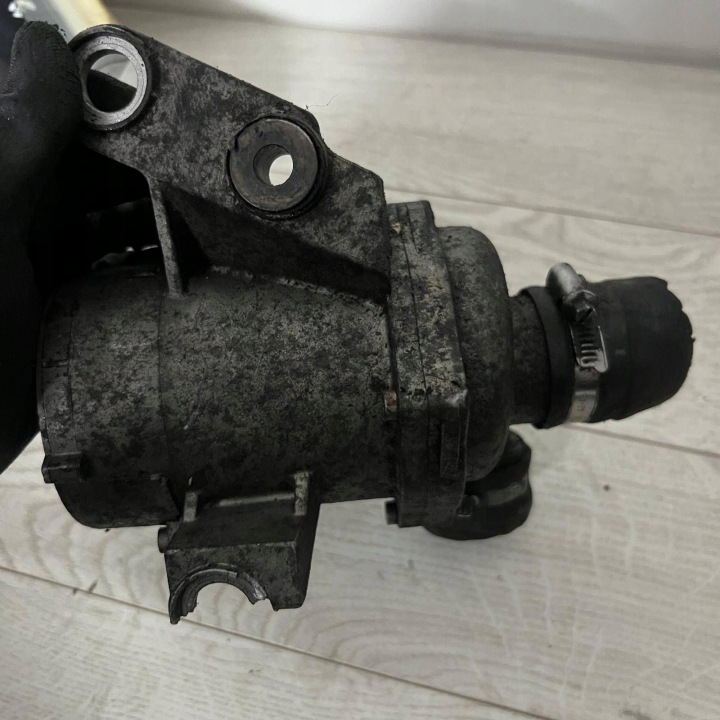 фото №7, Bmw e87 e90 e91 e60 2.0b водяна помпа  7561229 oem номер