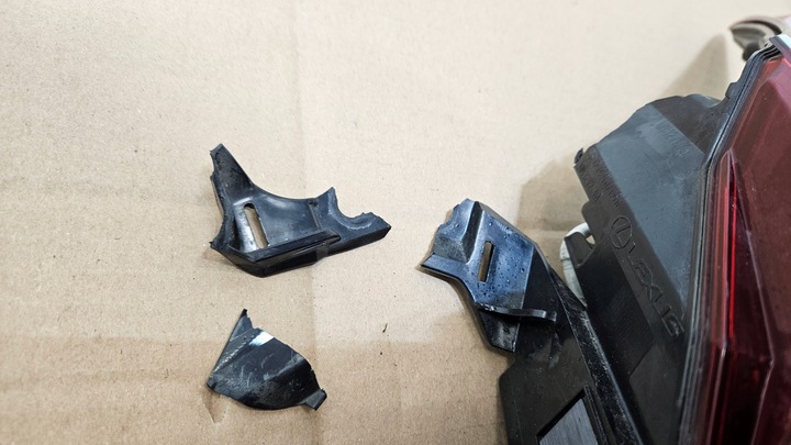 фото №7, Лампа зад задняя правая lexus ux koito 76-53