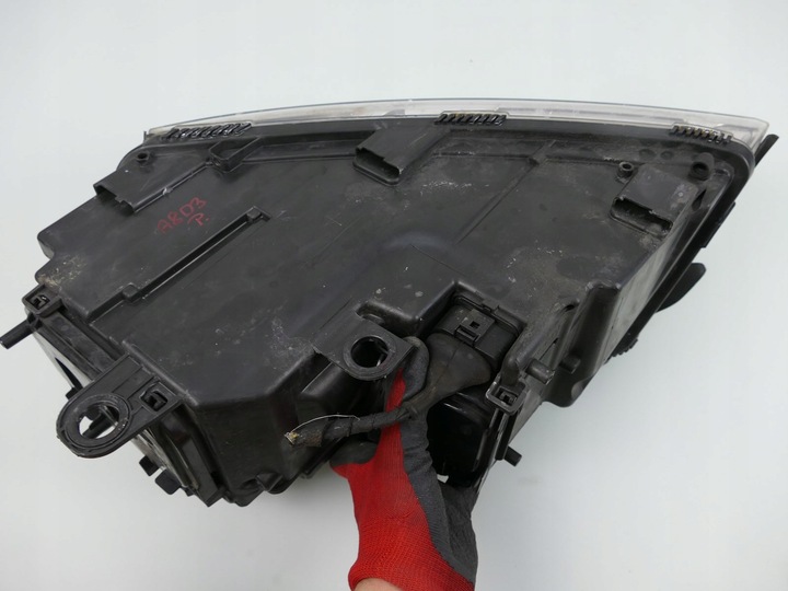 фото №8, Audi a8 d3 лампа правый перед линза крепления