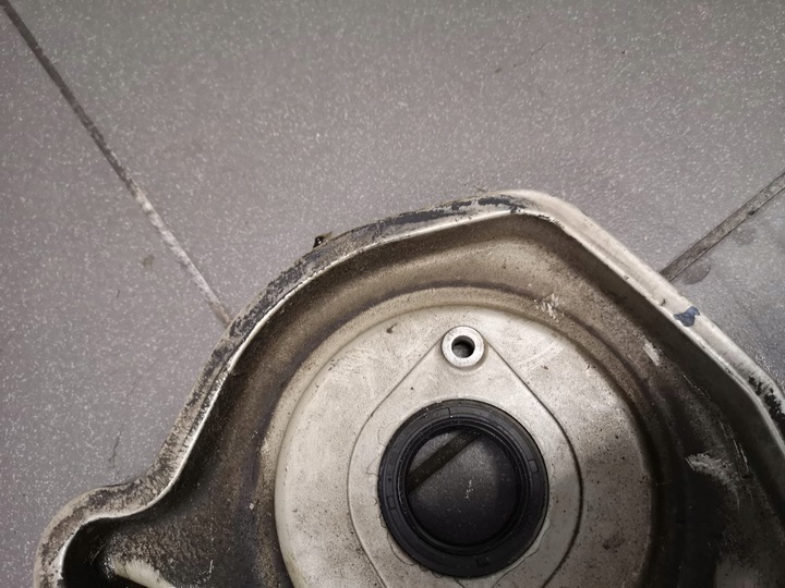 фото №8, Корпус розподільний вал audi a8 d2 3.7 aew 077109146