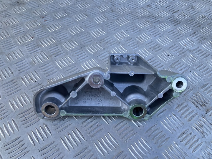 фото №1, Лапи двигателя кронштейн volvo ec40 c40 e400v2