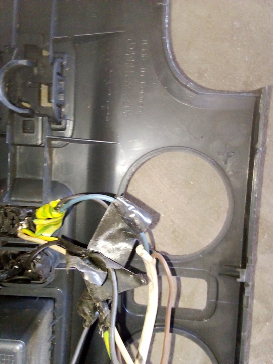 фото №15, Mercedes sprinter рамка консоли бардачок a9016801807 a9016893208 a9016890791