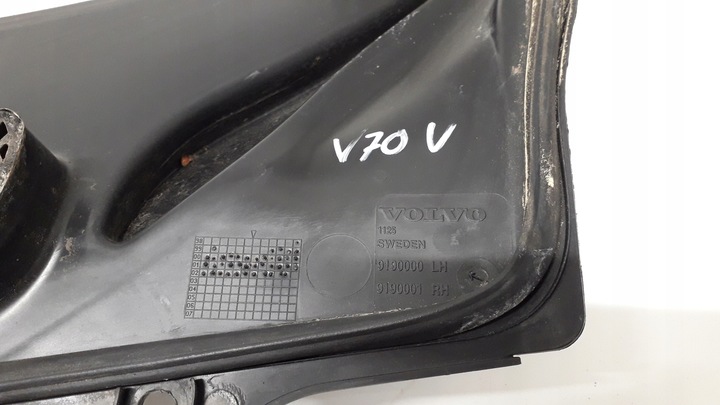 фото №13, Volvo v70 ii 00-07 панель под лобовым стеклом