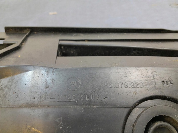 фото №6, Citroen c3 i панель под лобовым стеклом 96379922