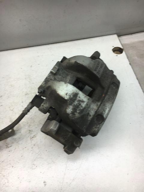 фото №2, Volvo xc90 ii супорт гальмівний праві 345 31471664