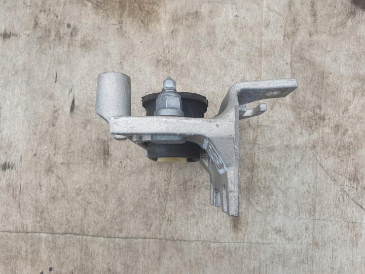 фото №5, Подушка коробки коробка передач 0.9tce renault captur i 112228880r