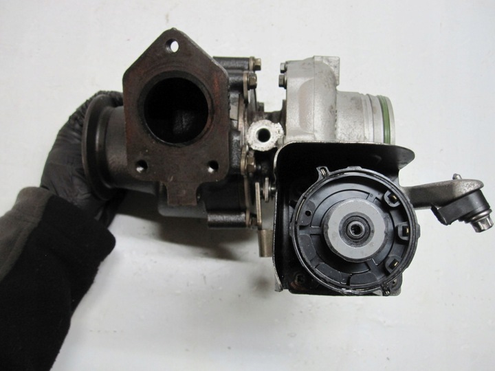 фото №7, Bmw e90 2.0 d 10r 177km n47d20c 724779 49135-11330 турбонагнетатель