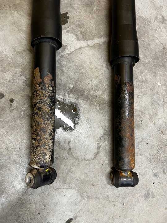 фото №3, Комплект амортизатори зад задні ford втулка стабілізатора mk4 1.5 eb 4wd 4x4