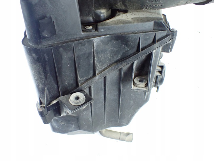фото №7, Корпус фильтра воздуха з датчиком audi a8 s8 d3 5.2 короткий 4e0129620d