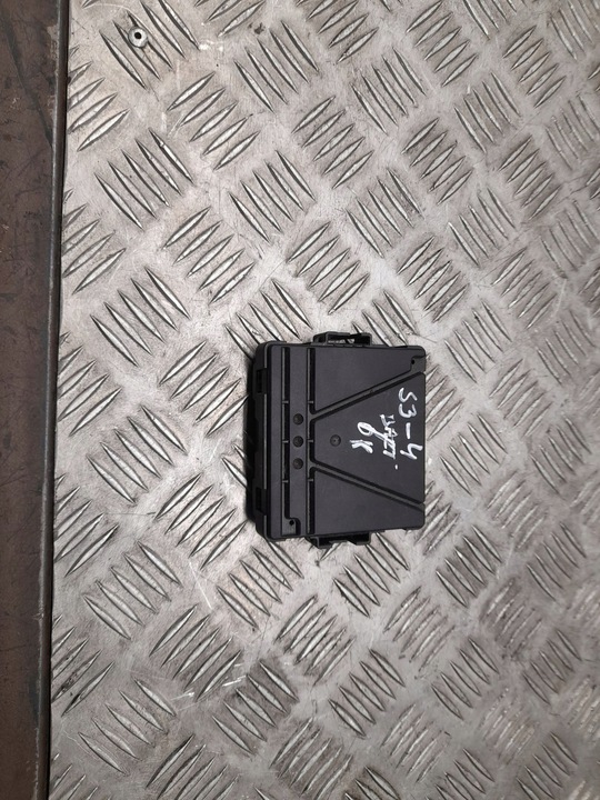 фото №1, Audi a3 s3 8v 2015 перед сторона ліва модуль керування шлюз