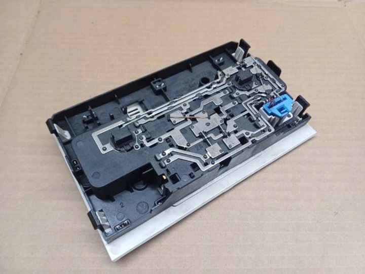 фото №2, Лампа потолок vw passat b8 5g2947105l