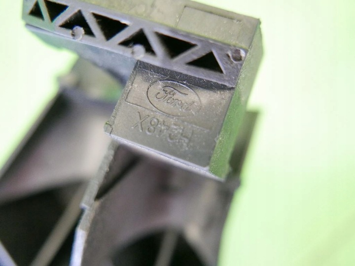 фото №10, Домкрат рычаг изменения коробки передач ford fusion mk1 1.4