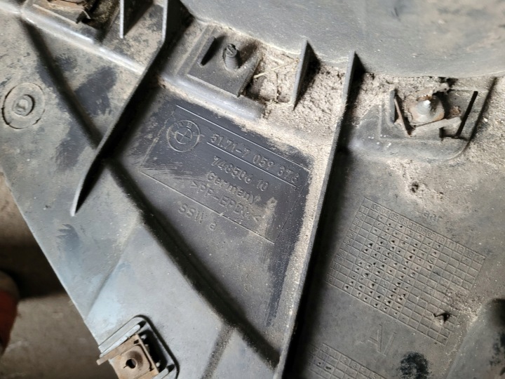 фото №6, Подкрылок перед передние правое bmw 1 e81 e87 51717059372 51717059376 74850610
