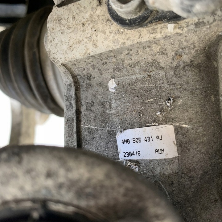 фото №11, Поворотна опора ліва зад l.t важелі підвішування піввісь audi sq7 q7 4m 18r